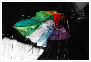 broken Umbrella | Fotografie  | 60 x 87.5 cm | 42 x 59.4 cm | 21 x 30 cm | 2022
